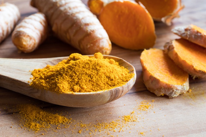 Turmeric in root and powder forms